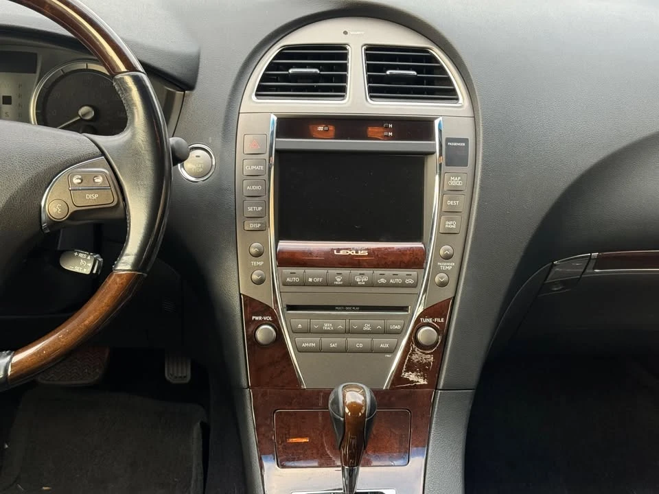 2011 Lexus ES 5th Gen - Image 11 of 19