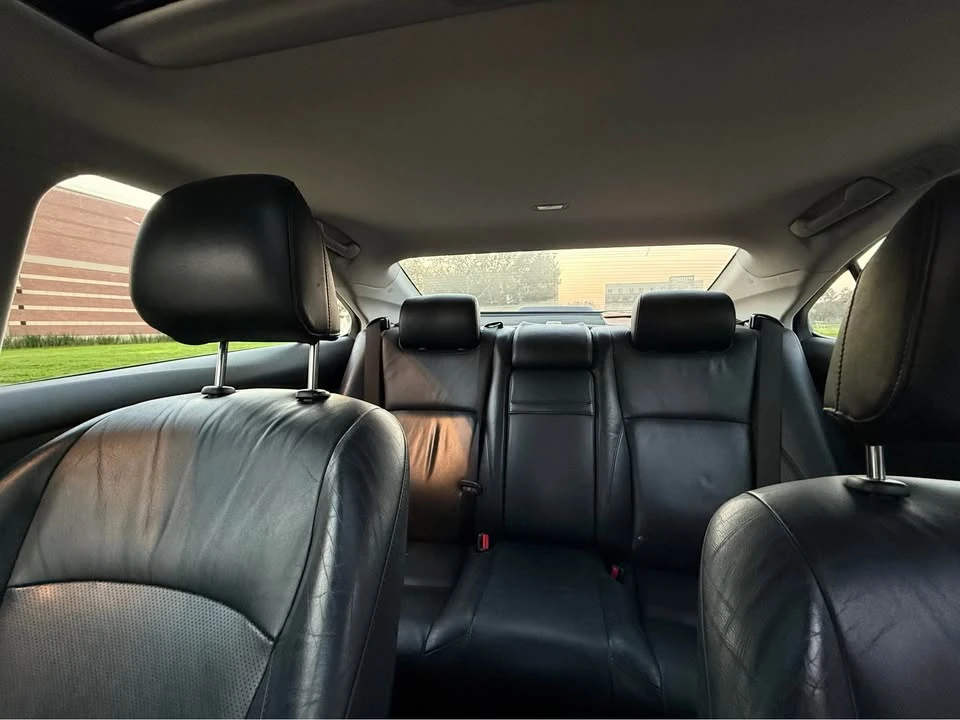 2011 Lexus ES 5th Gen - Image 11 of 11