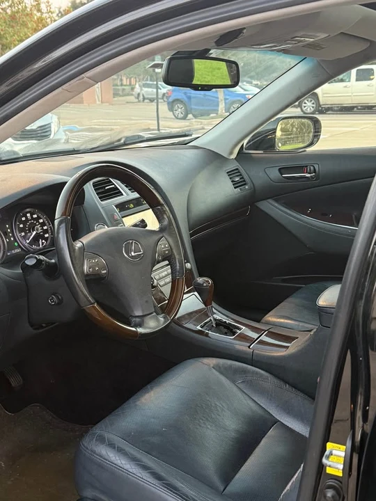 2011 Lexus ES 5th Gen - Image 7 of 11