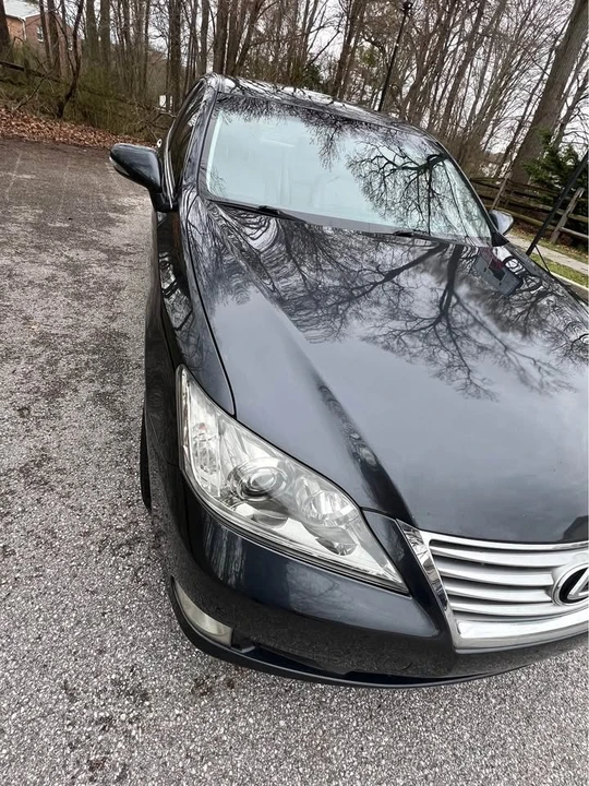 2011 Lexus ES 5th Gen - Image 2 of 19