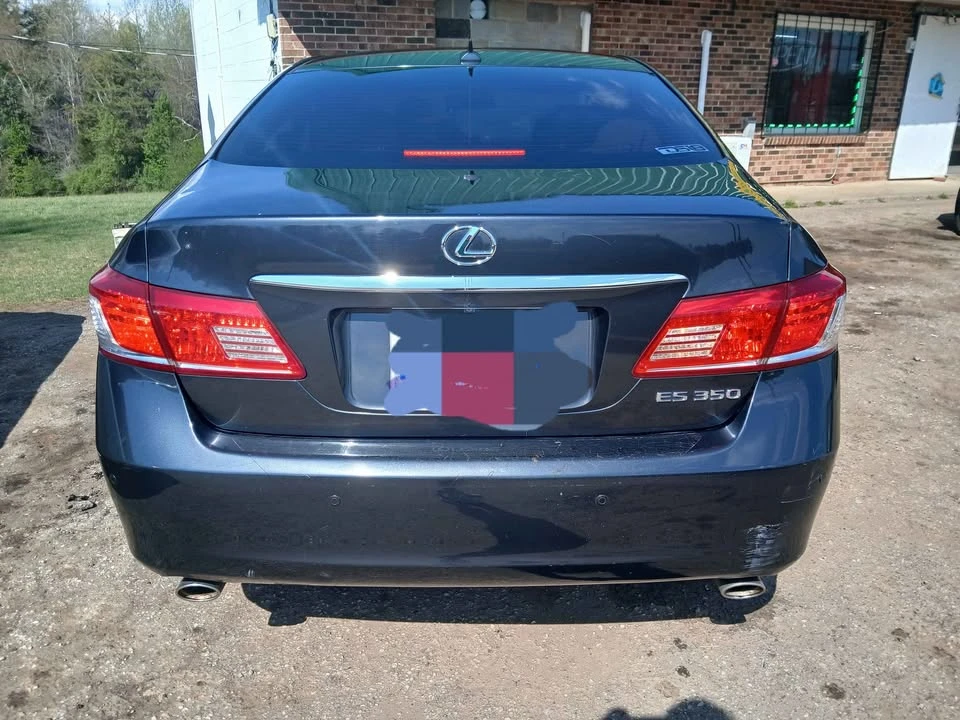2011 Lexus ES 5th Gen - Image 5 of 13