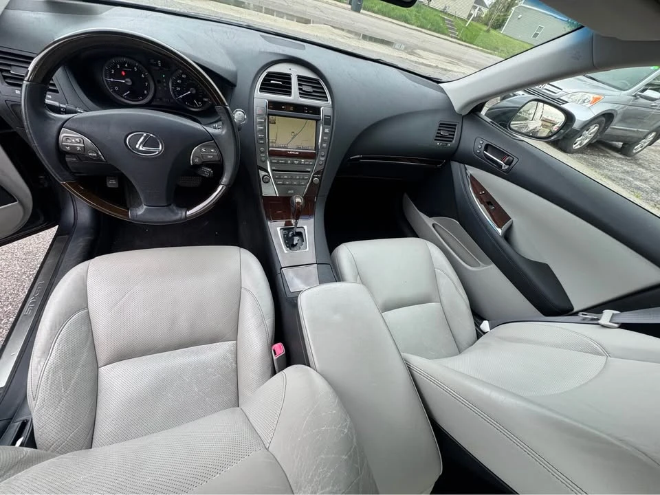 2011 Lexus ES 5th Gen - Image 16 of 20