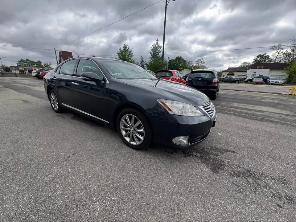 2011 Lexus ES 5th Gen - Image 2 of 20
