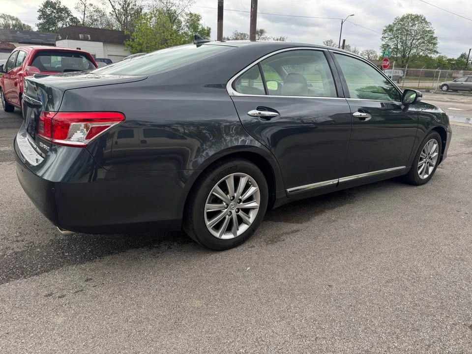 2011 Lexus ES 5th Gen - Image 7 of 20