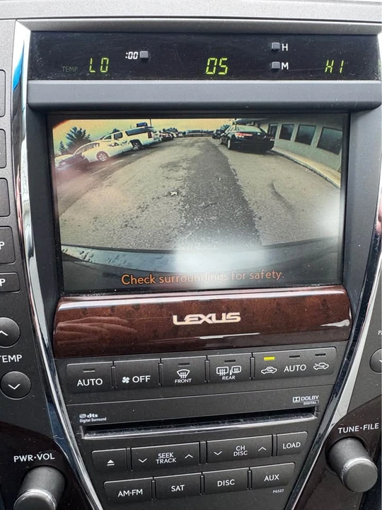 2011 Lexus ES 5th Gen - Image 11 of 20