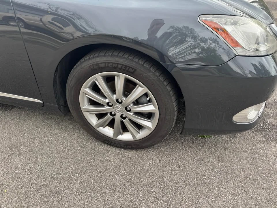 2011 Lexus ES 5th Gen - Image 6 of 20