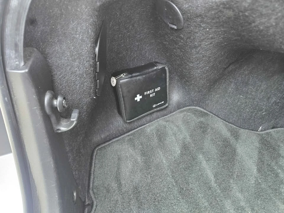 2011 Lexus ES 5th Gen - Image 12 of 12