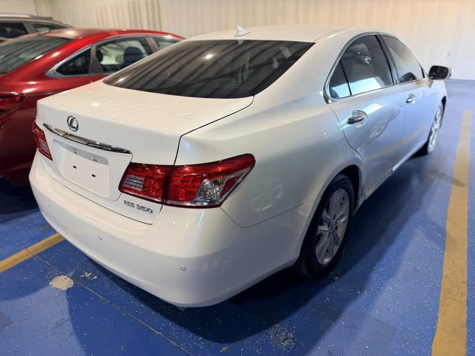 2011 Lexus ES 4th Gen - Image 4 of 9
