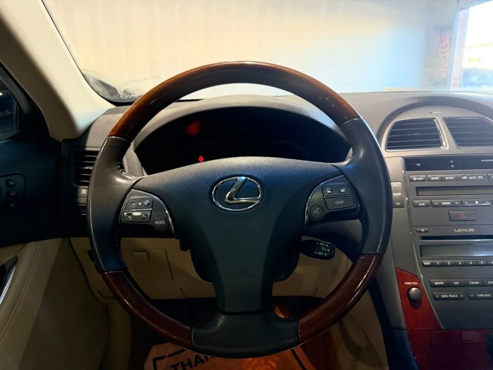 2011 Lexus ES 4th Gen - Image 6 of 9