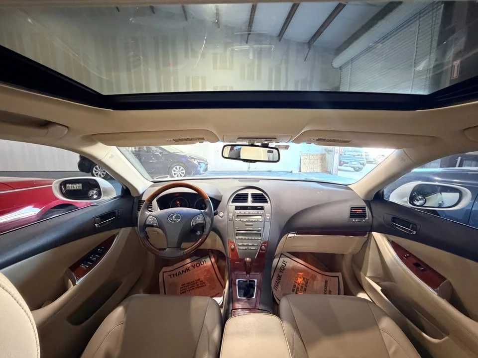 2011 Lexus ES 4th Gen - Image 5 of 9