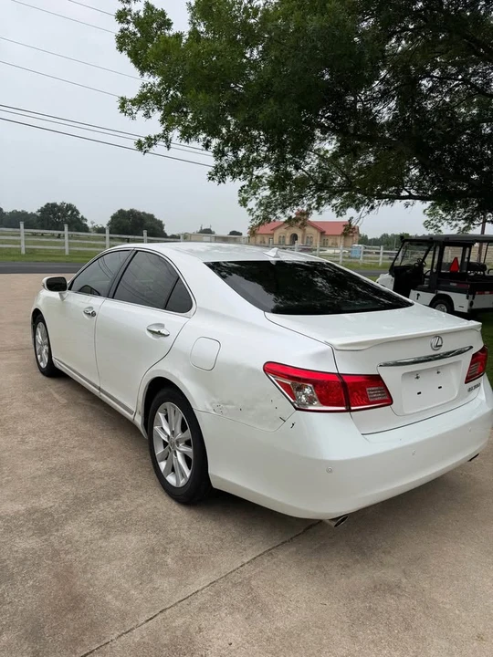 2011 Lexus ES 5th Gen - Image 6 of 10