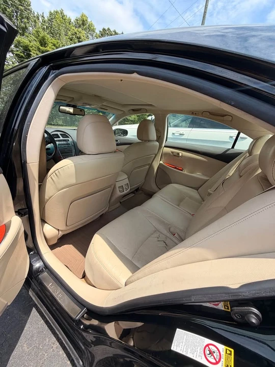 2011 Lexus ES 5th Gen - Image 3 of 9
