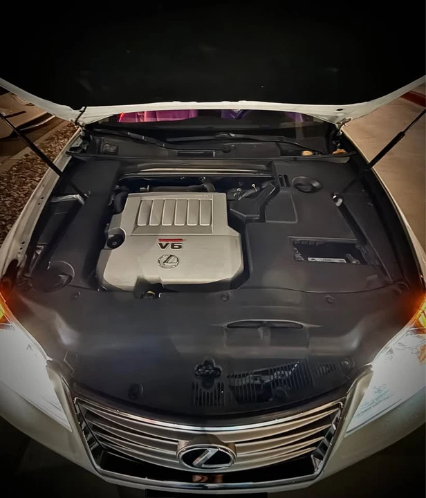 2011 Lexus ES 5th Gen - Image 10 of 11