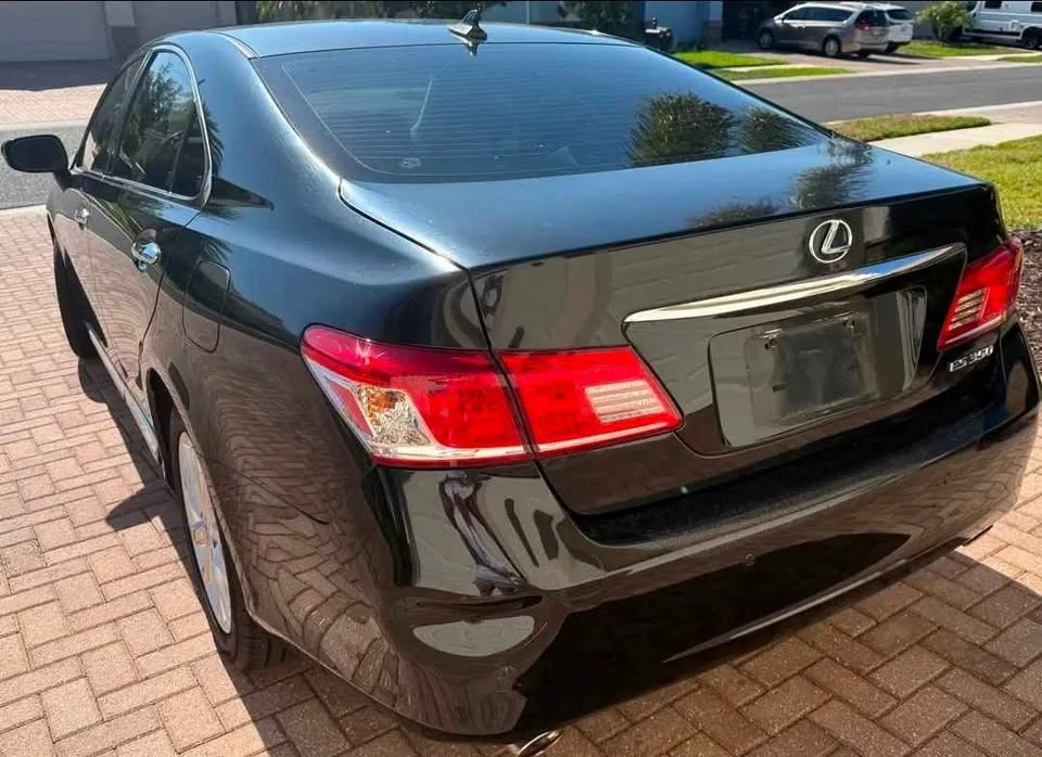 2011 Lexus ES 5th Gen - Image 2 of 5