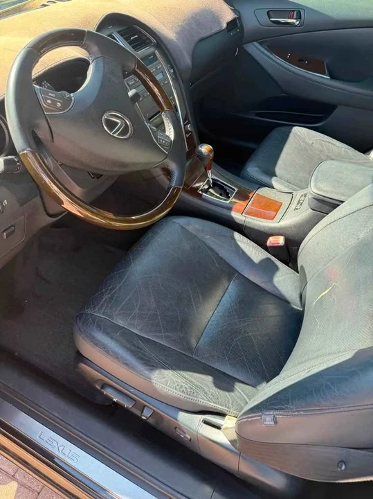 2011 Lexus ES 5th Gen - Image 4 of 5