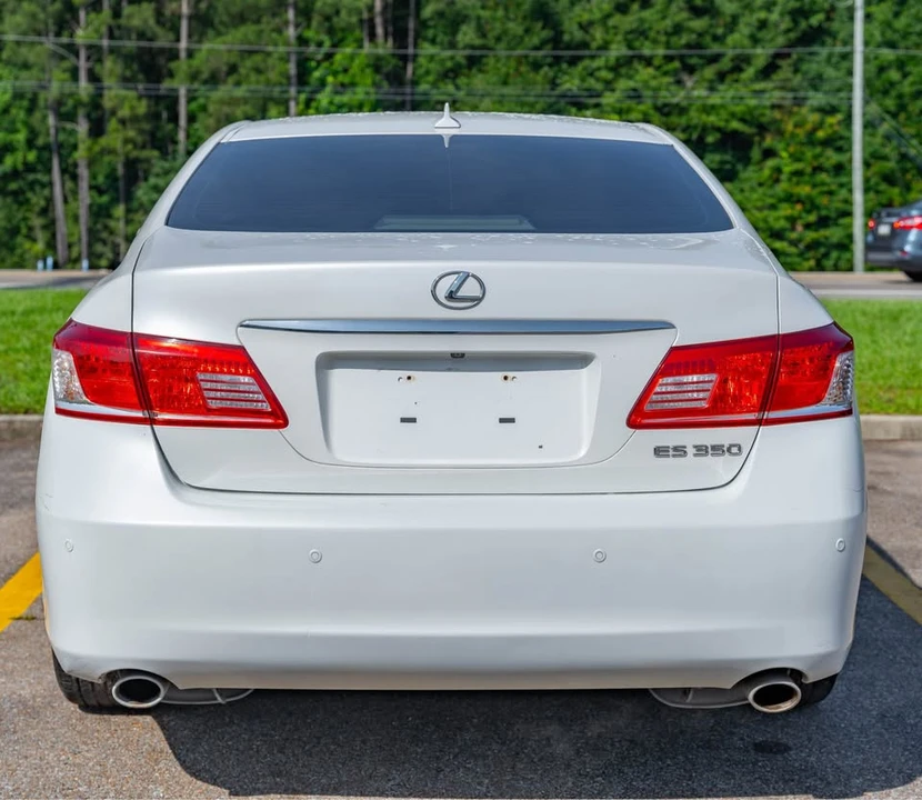2011 Lexus ES 5th Gen - Image 6 of 10