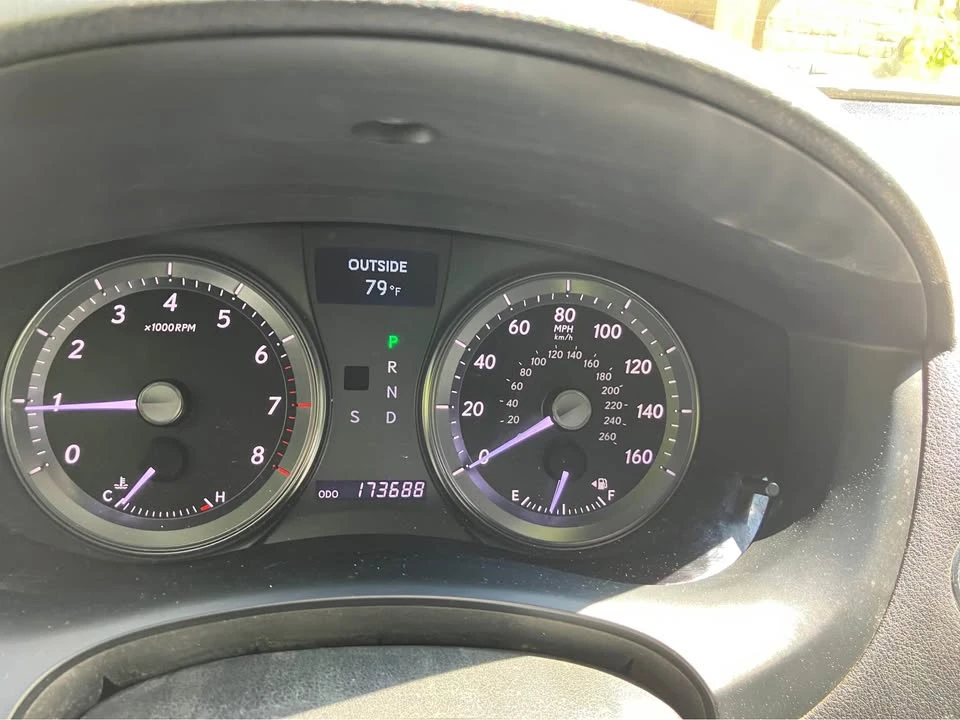 2011 Lexus ES 5th Gen - Image 16 of 18