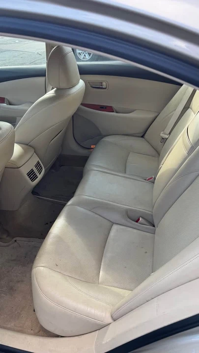 2011 Lexus ES 5th Gen - Image 5 of 5