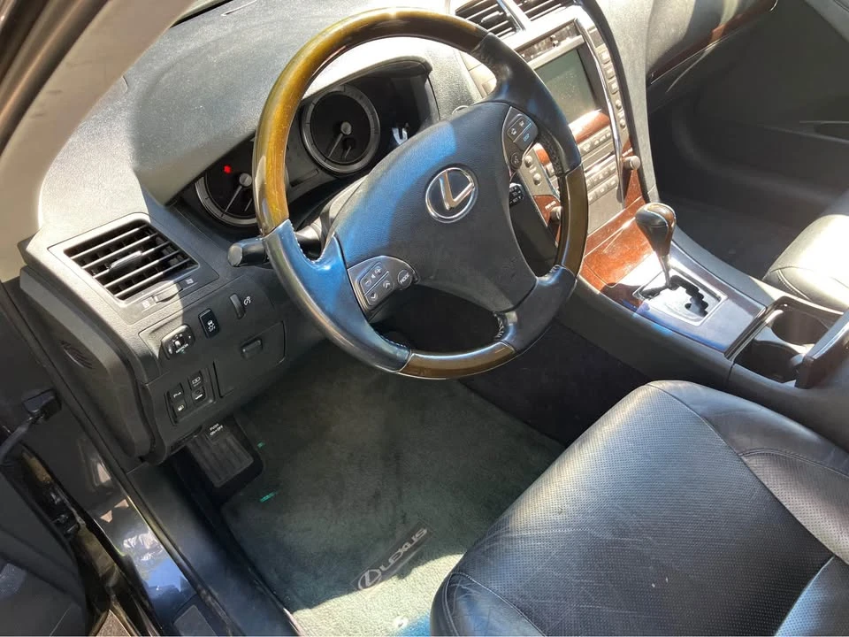 2011 Lexus ES 5th Gen - Image 18 of 18