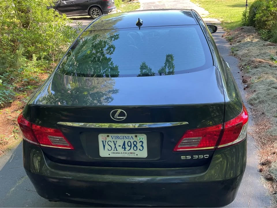 2011 Lexus ES 5th Gen - Image 3 of 18