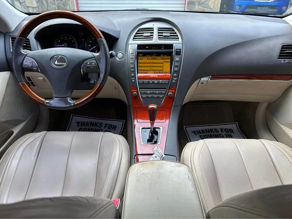 2011 Lexus ES 5th Gen - Image 17 of 18