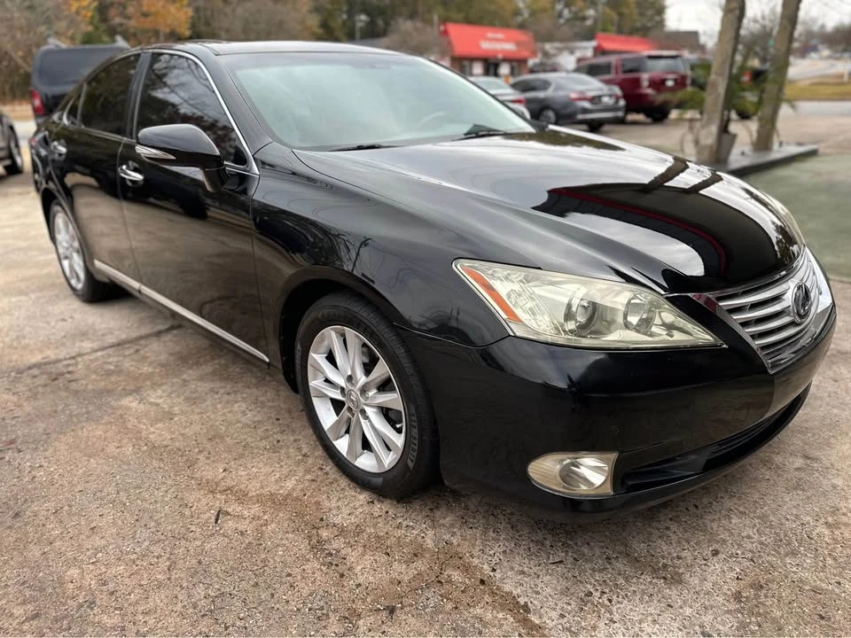 2011 Lexus ES 5th Gen - Image 3 of 18