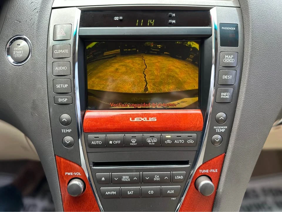 2011 Lexus ES 5th Gen - Image 15 of 18