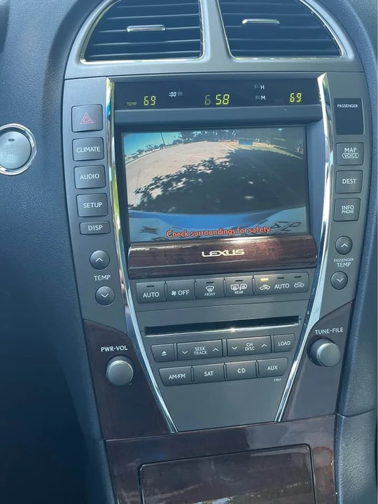 2011 Lexus ES 5th Gen - Image 13 of 14