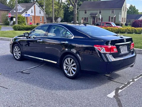 2011 Lexus ES 350 Ultra Luxury