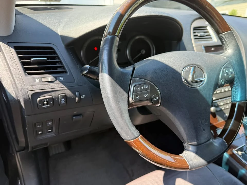 2011 Lexus ES 5th Gen - Image 6 of 19