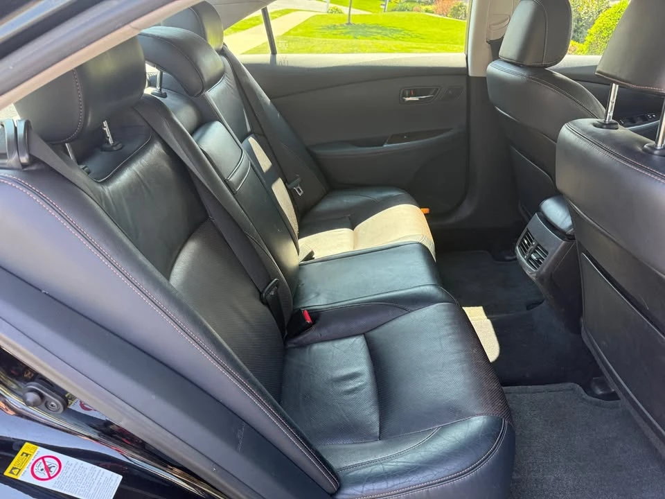 2011 Lexus ES 5th Gen - Image 17 of 19