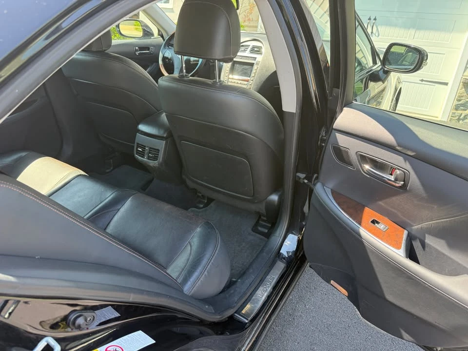 2011 Lexus ES 5th Gen - Image 12 of 19