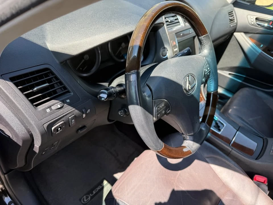 2011 Lexus ES 5th Gen - Image 8 of 19