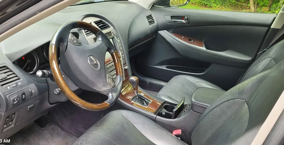 2011 Lexus ES 5th Gen - Image 4 of 8