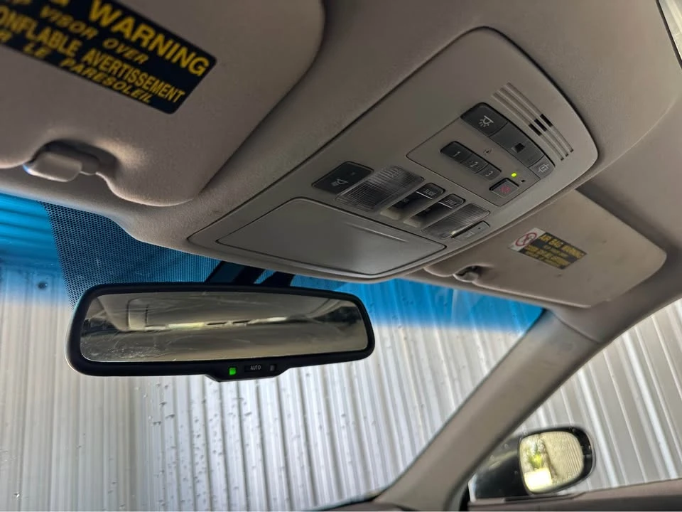 2011 Lexus ES 4th Gen - Image 13 of 19