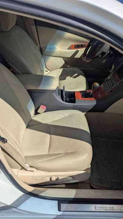 2011 Lexus ES 4th Gen - Image 9 of 10