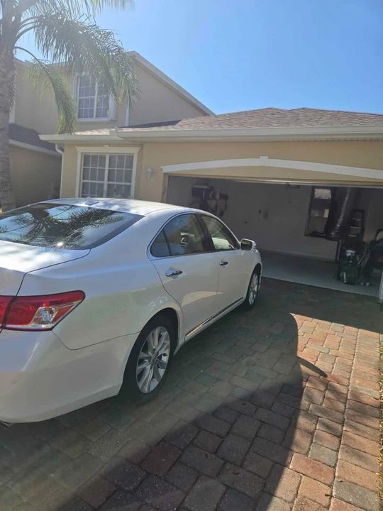 2011 Lexus ES 5th Gen - Image 2 of 10