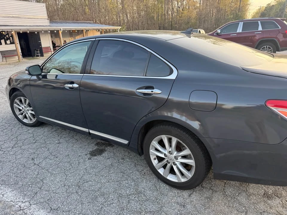 2011 Lexus ES 5th Gen - Image 7 of 8