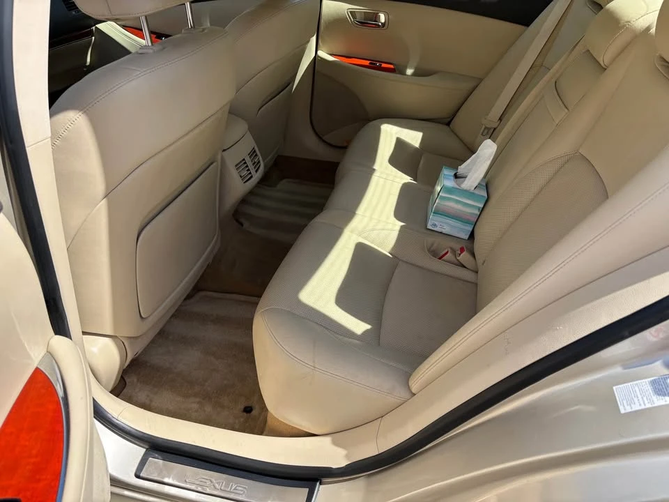 2011 Lexus ES 5th Gen - Image 4 of 8