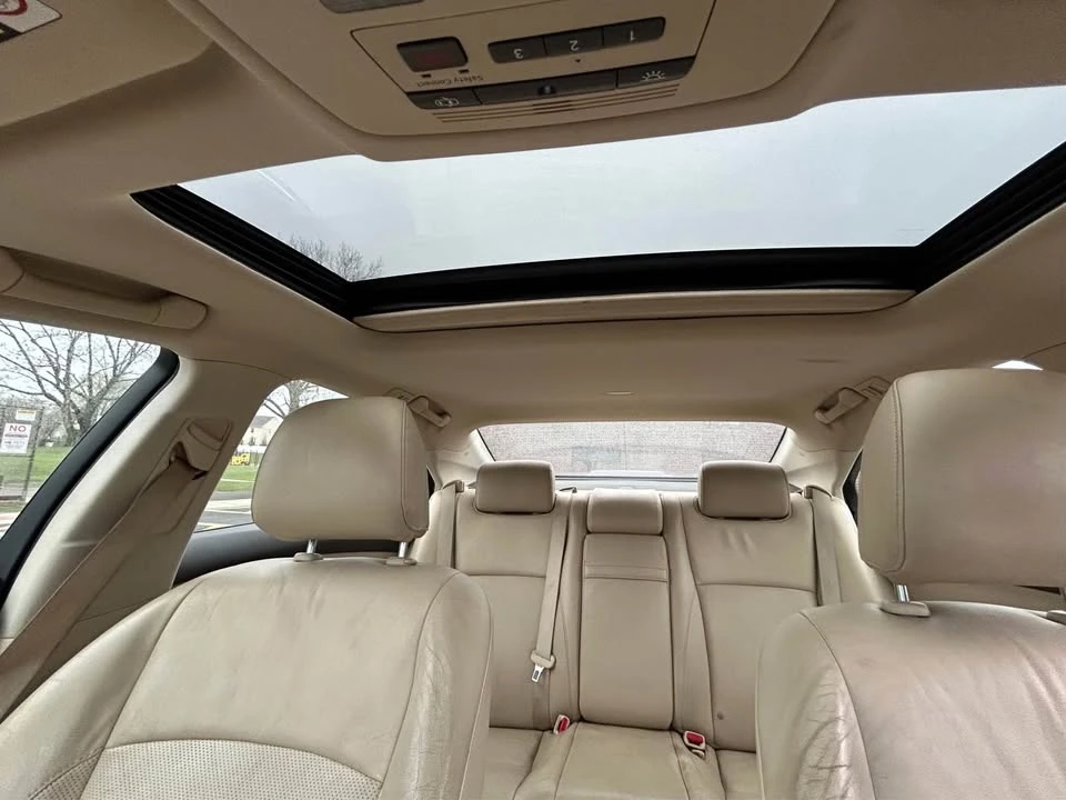 2011 Lexus ES 5th Gen - Image 9 of 9