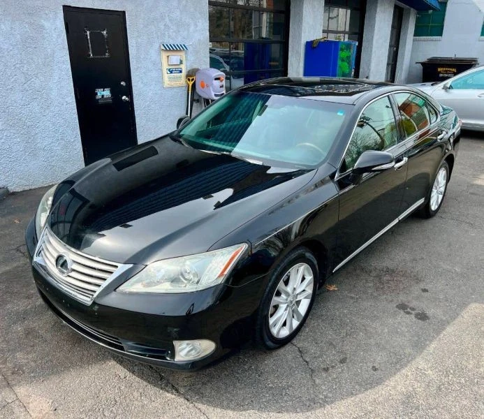 2011 Lexus ES 5th Gen - Image 2 of 12