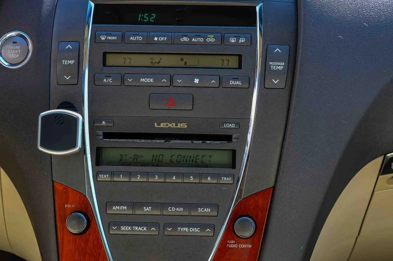 2011 Lexus ES 5th Gen - Image 11 of 12
