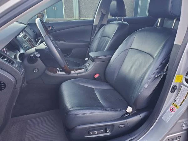 2011 Lexus ES 5th Gen - Image 13 of 21