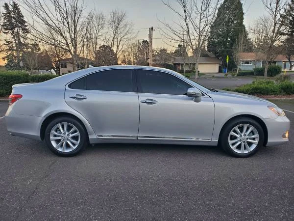 2011 Lexus ES 5th Gen - Image 5 of 21