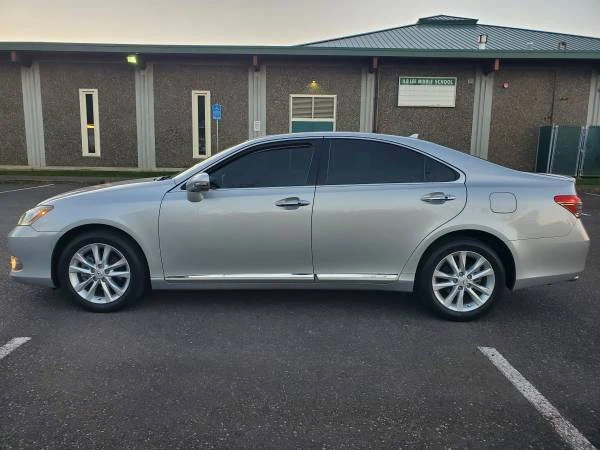2011 Lexus ES 5th Gen - Image 4 of 21