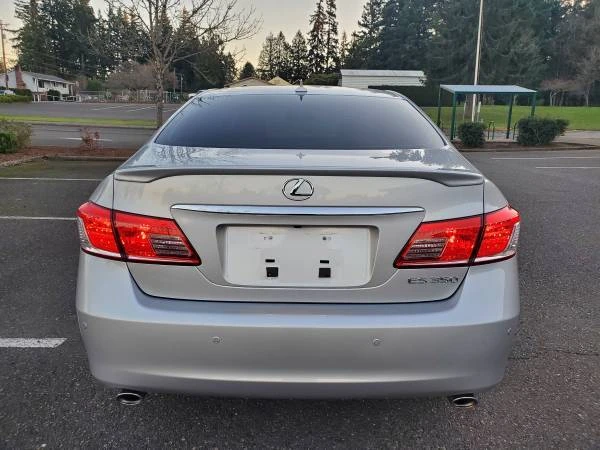 2011 Lexus ES 5th Gen - Image 7 of 21