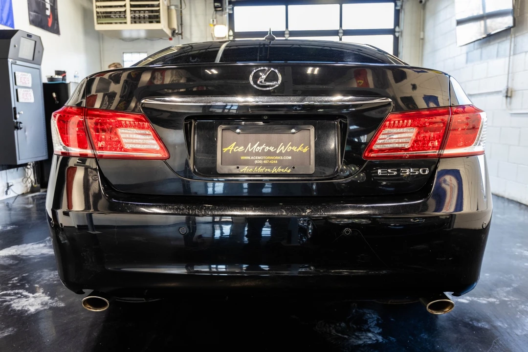 2011 Lexus ES 5th Gen - Image 9 of 21