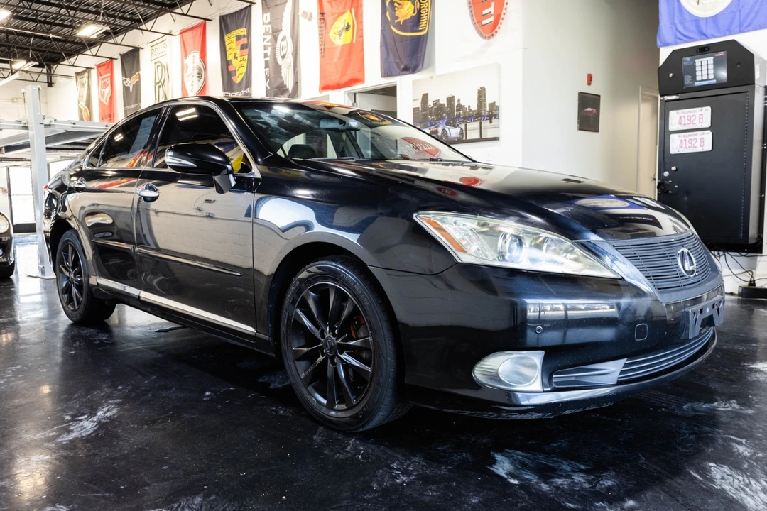 2011 Lexus ES 5th Gen - Image 17 of 21