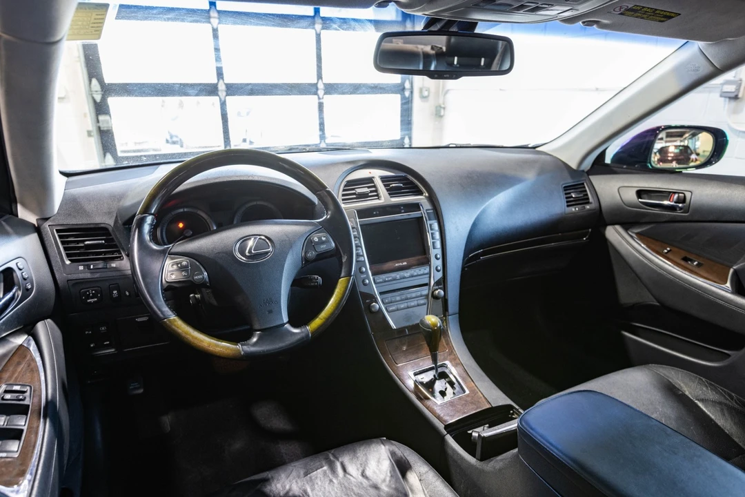 2011 Lexus ES 5th Gen - Image 20 of 21