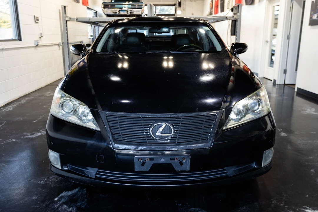 2011 Lexus ES 5th Gen - Image 18 of 21